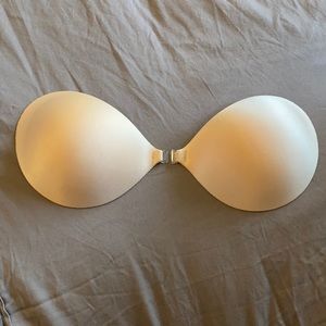 Sticky bra